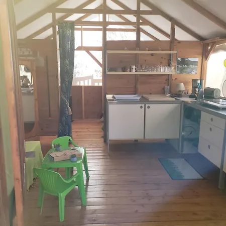 Evasion Οργανωμένο κάμπινγκ *